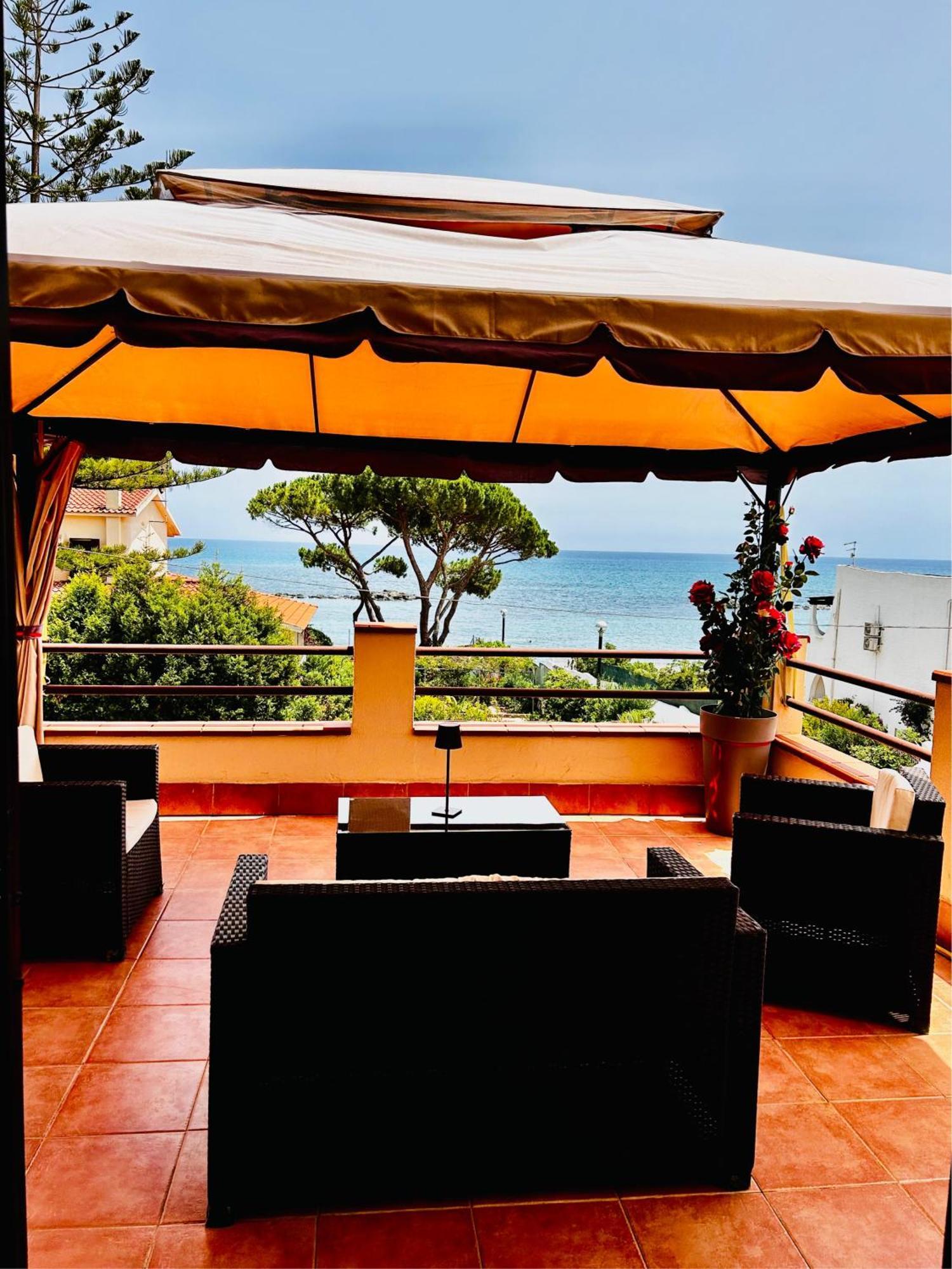 Villa Ro Porto Columbu - Perd'E Sali 外观 照片